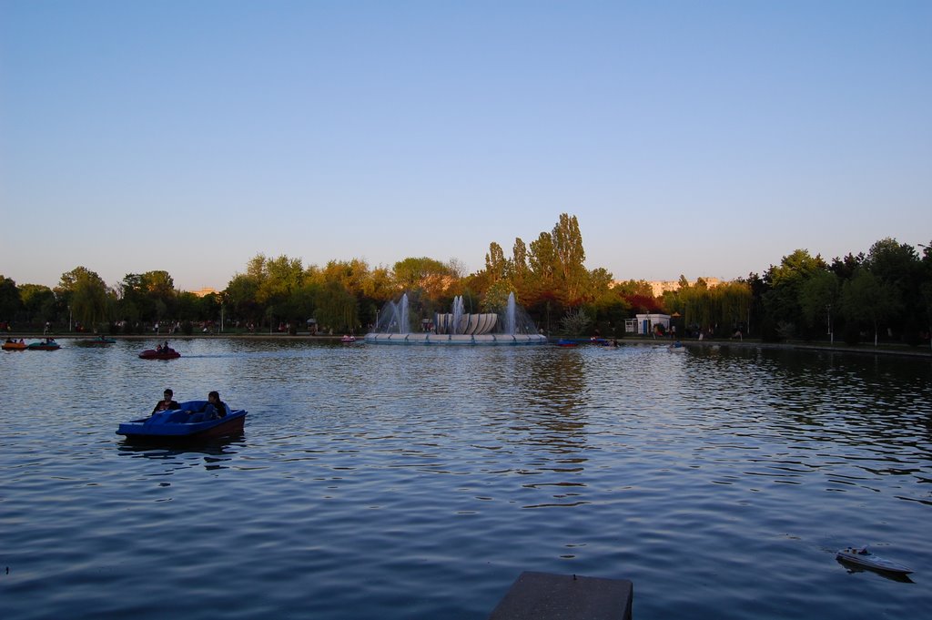 Moghioros Lake by cupry