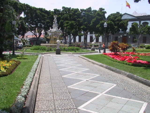 SANTA CRUZ DE TENERIFE - JARDINES PLAZA WEYLER by GREGORIO MIGUEL MORA…