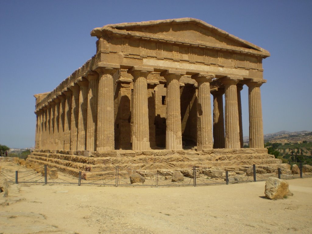 Templo de la Concordia. Valle de los templos. Agrigento. Sicilia. Italia by iann.patagonia