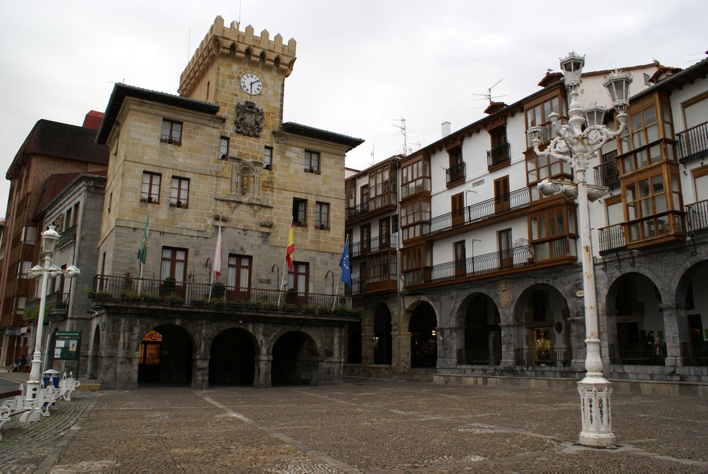 Ayuntamiento de Castro by Juan Carlos Rojo