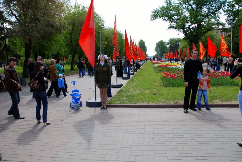 Центр города. 9 мая - День Победы. Foto by Victor Belousov by Victor Belousov