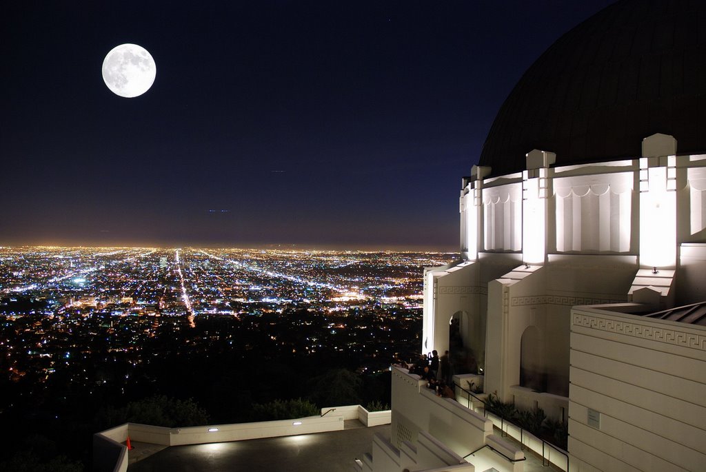 L.A. night by Oliver Yang