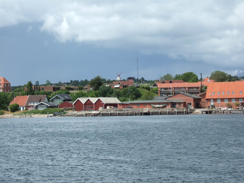 Sonderburg Hafen by proude