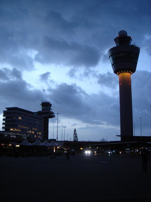 Amsterdam Schiphol's new tower by dlumenta