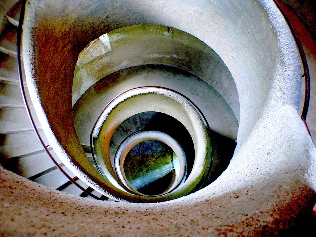 Burg Greifenstein - Treppe von oben by ingerl-a