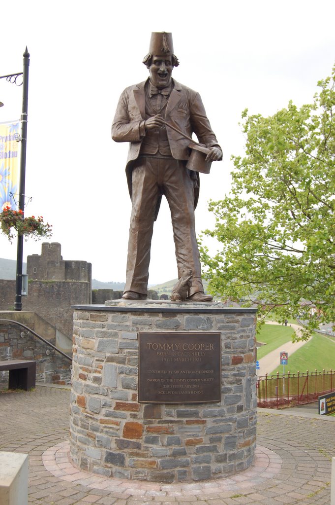 Tommy Cooper Statue - Caerphilly by MeganPhillips