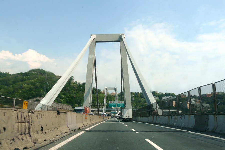 Genova, Ponte sul Polcevera (Morandi) by paolo la farina