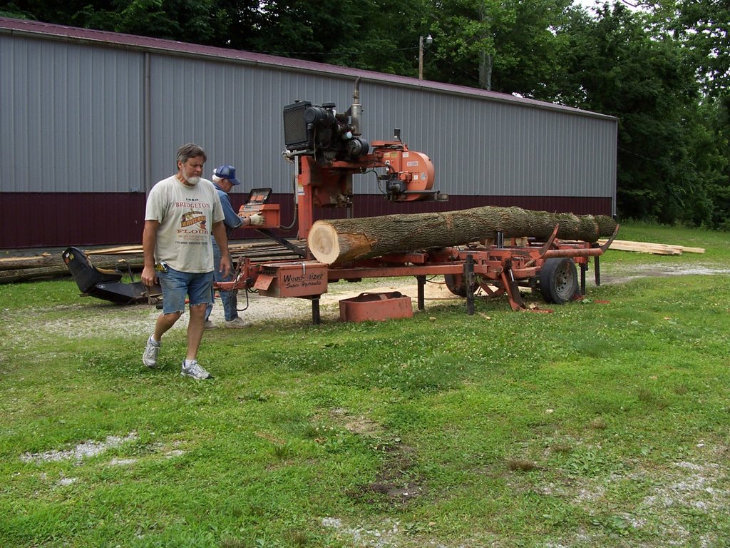 Sawing 21'6" beam from Ash log by Dave gahimer