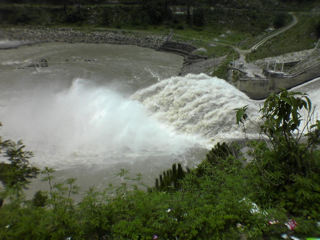 Pandoh dam by kpsingh1092