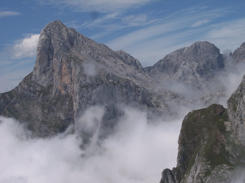 Picos de europa by chakal79