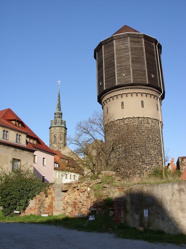 Wasserturm und Petridom in Bautzen by Julian Nyča