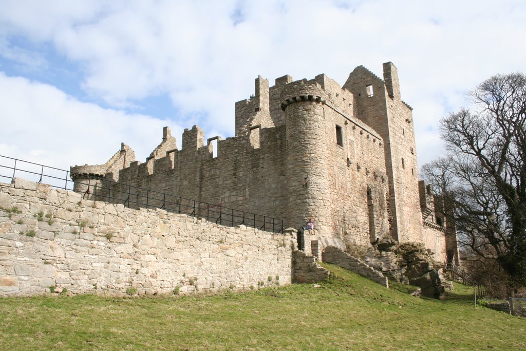 Craigmillar Castle by Marcel Biedermann