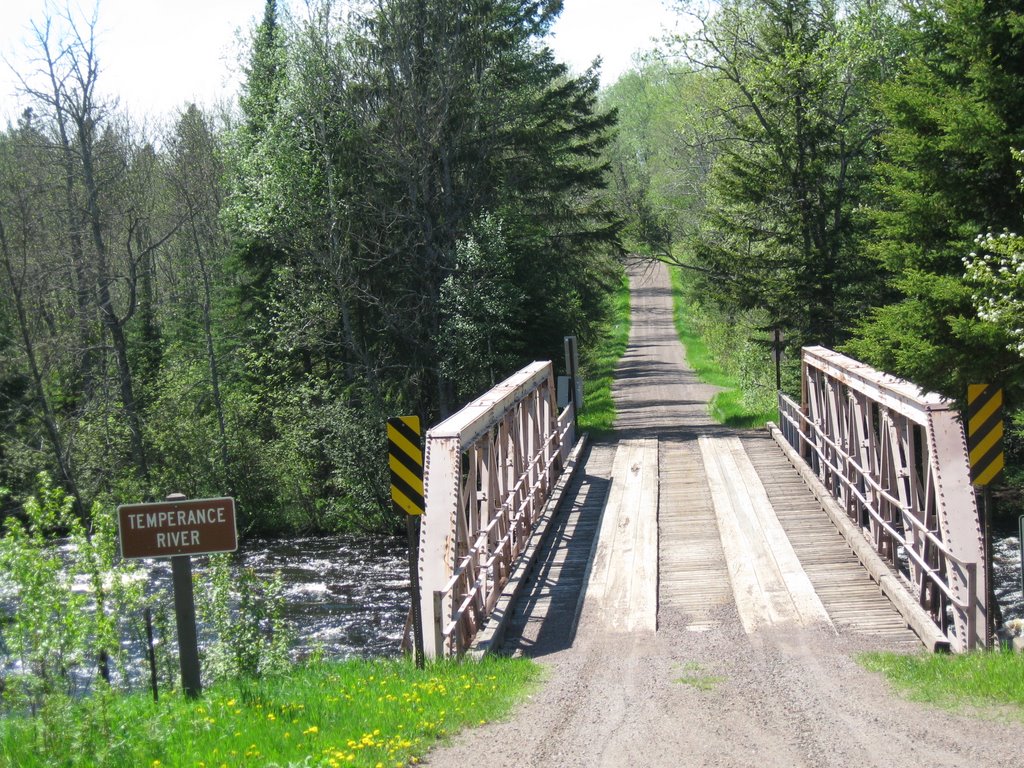 600 Hundred Road Bridge by EricTanttila