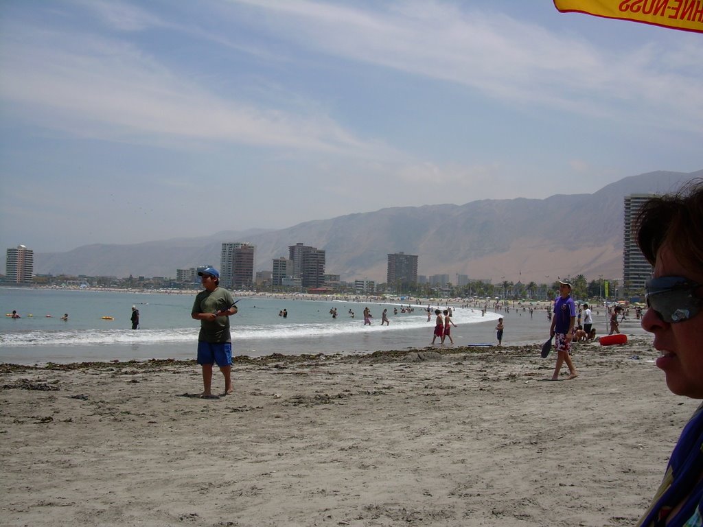 Vista general playa cavancha iquique by sergio infante huert…