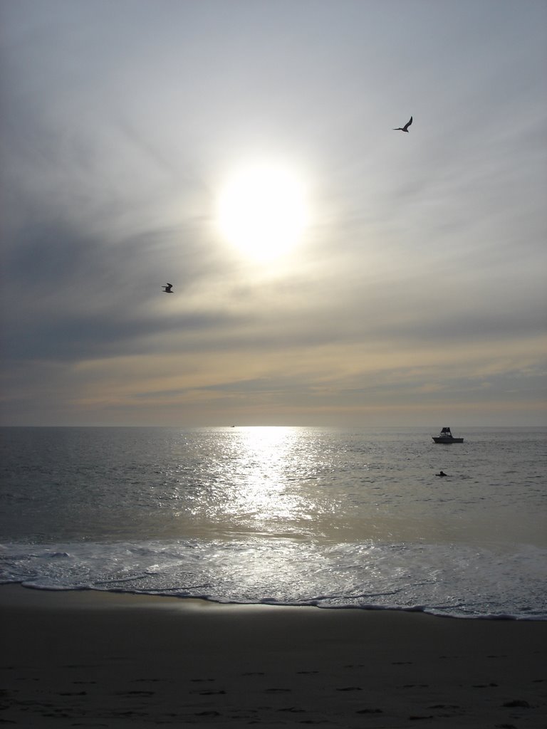 Overcast San Diego Beach by ocaraveo