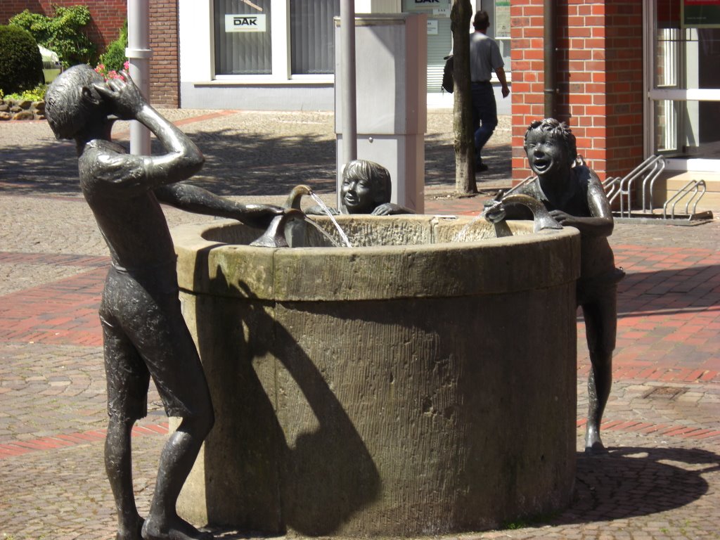 Brunnen mit Kinder by Stadtlohn