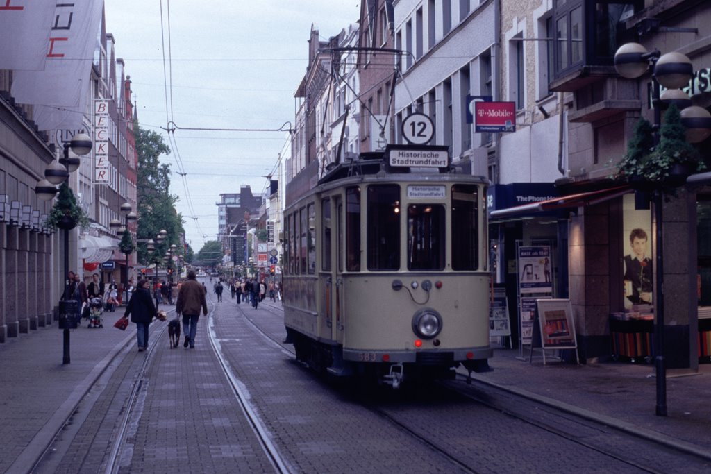 Neuß, die Straßenbahn muß bleiben. by Tramalbum