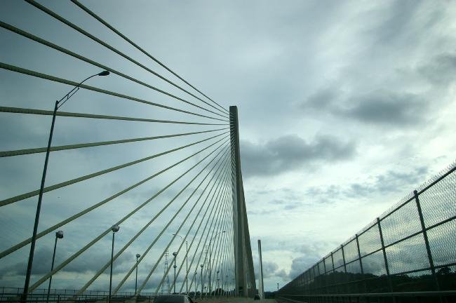 Puente del centenario by gparodi