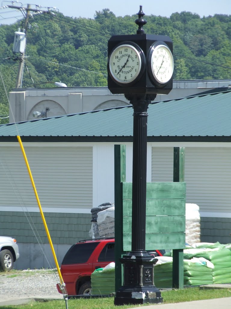 Ticonderoga's 4-direction bicentennial celebration clock by GTTravels