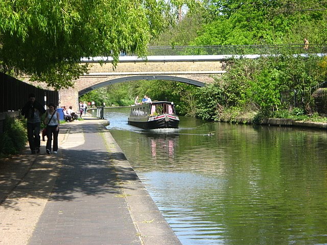 Regents Canal by Dawnraider