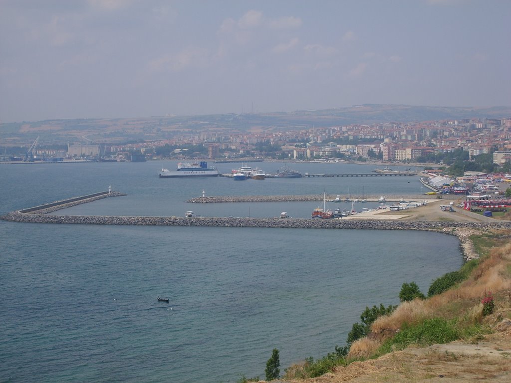 Tekirdağ, Tekirdağ Merkez/Tekirdağ, Turkey by NAZMİ BAŞLIK