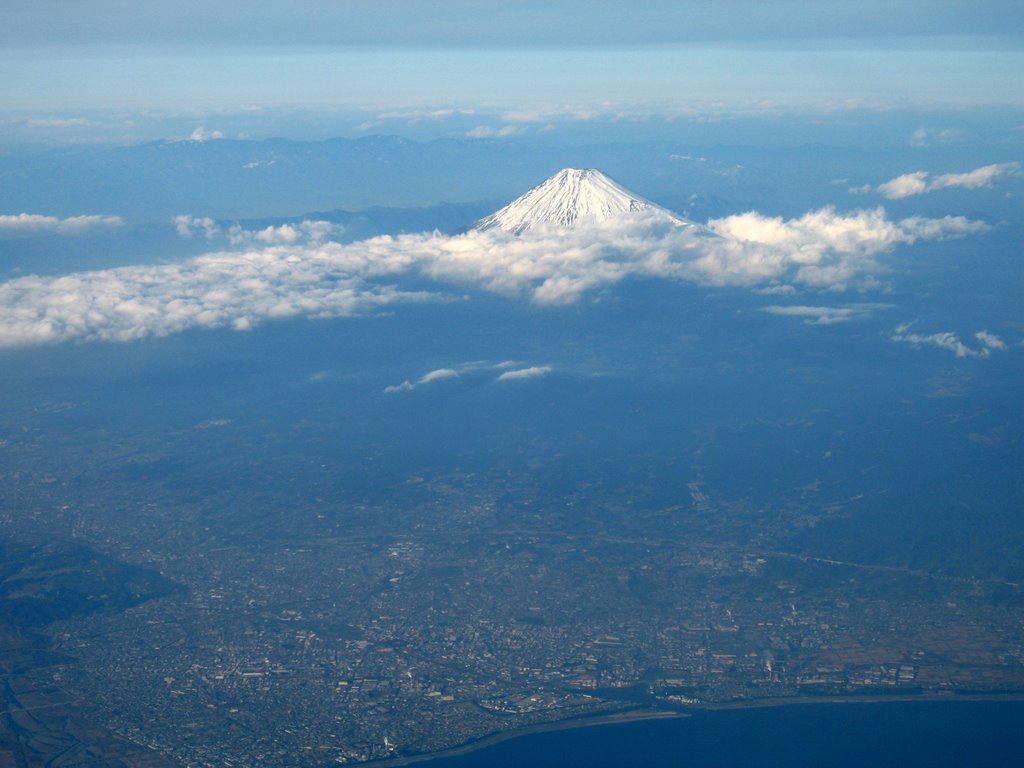 Mt. Fuji (Jan. 13, 2007) by Hiroshi Ie