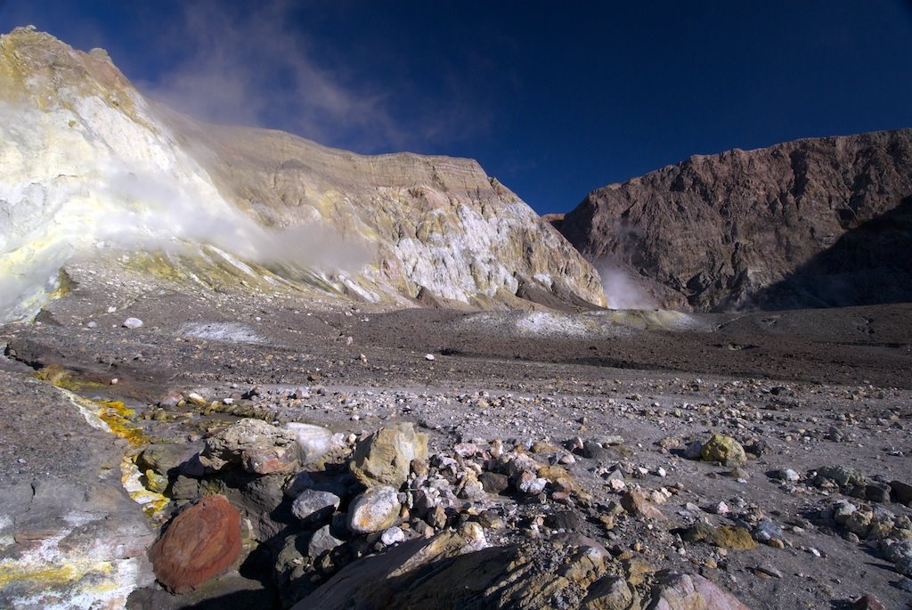 The back of the crater, White Island by Andrew Morten