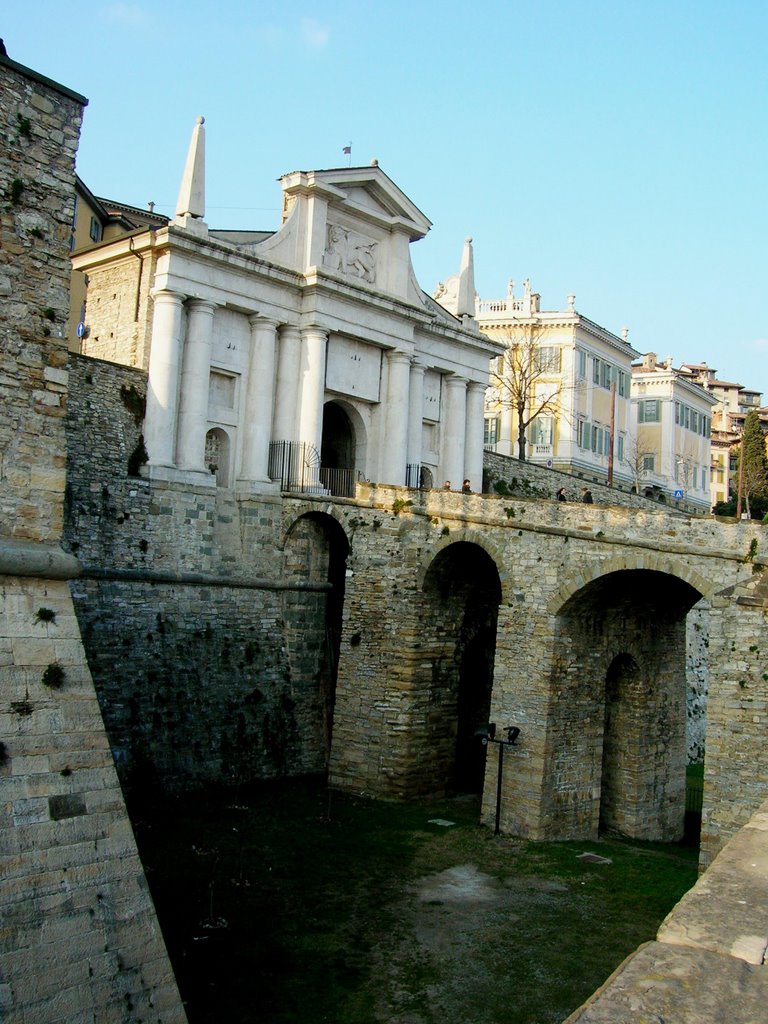 Porta San Giacomo. by maes maestri