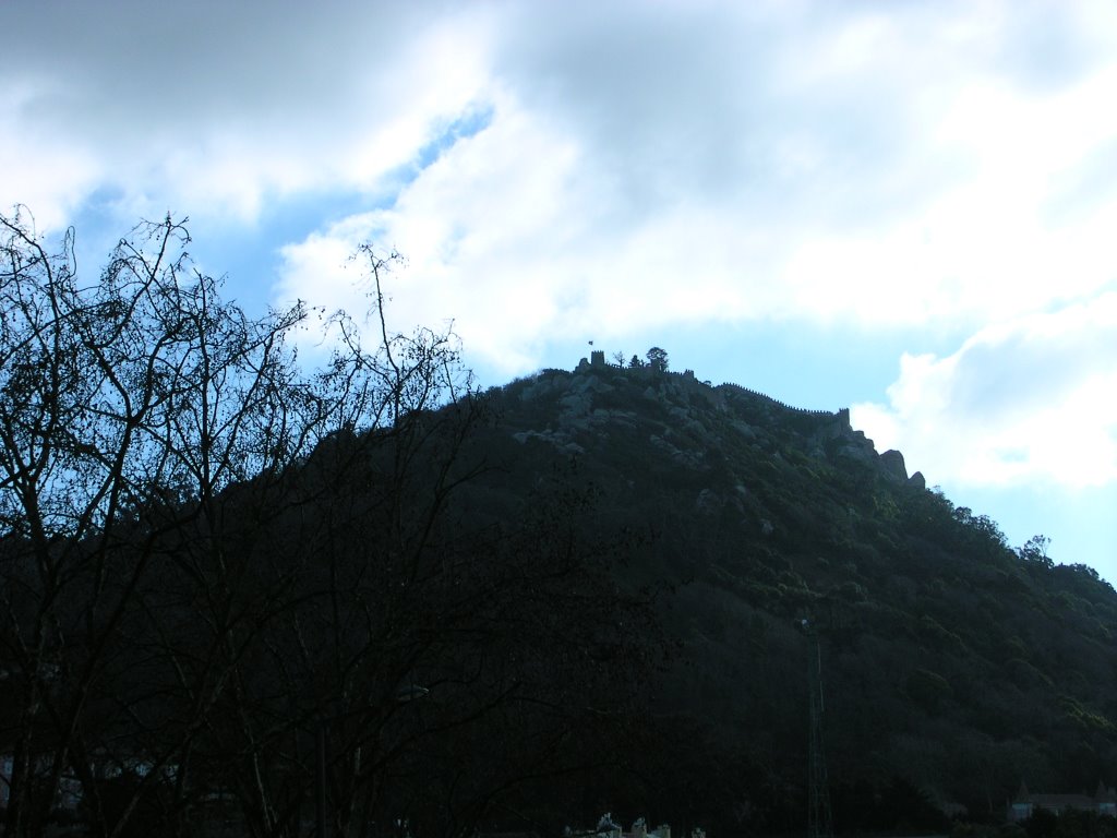 Castelo dos Mouros by philmindspot