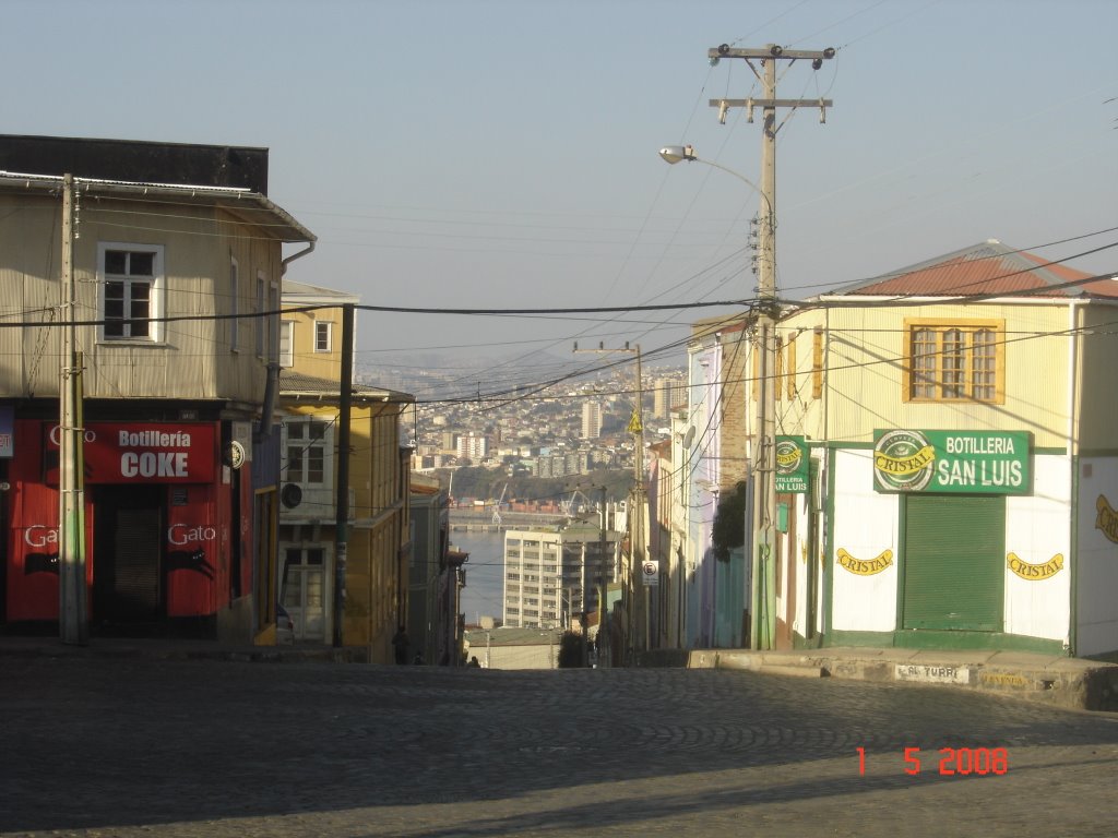 Plazoleta San Luis II, Cerro Alegre by giovanni chile