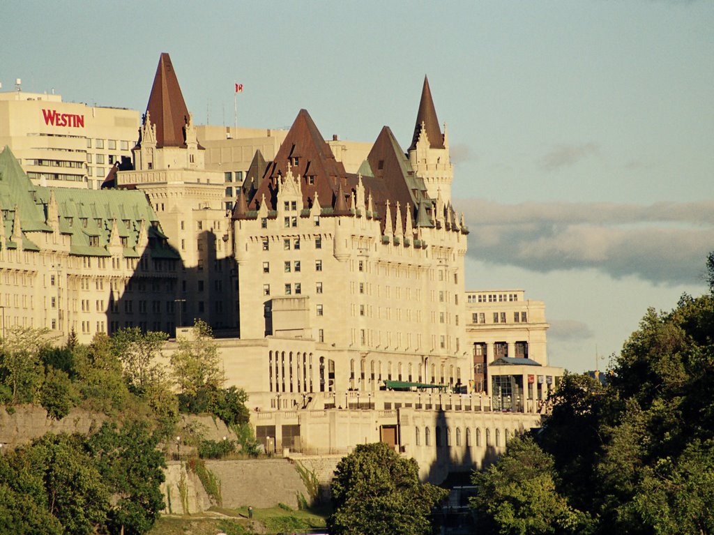 Chateau Laurier by Juan Domínguez León