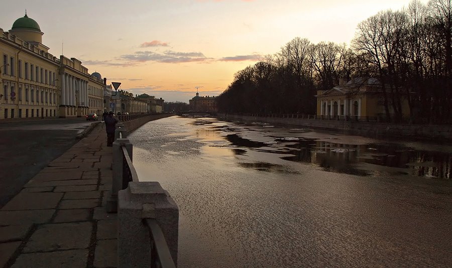 Tsentralny District, St Petersburg, Russia by Andrey Litov