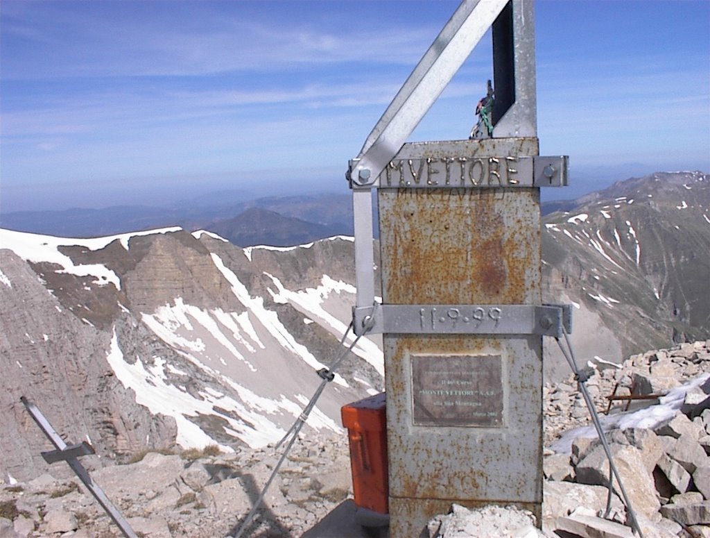 Monte Vettore by stenox1