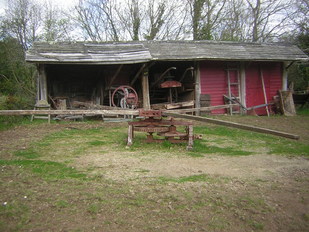 L'écomusée de St-Degan - La cour de la ferme et l'aire à battre by Maryse33