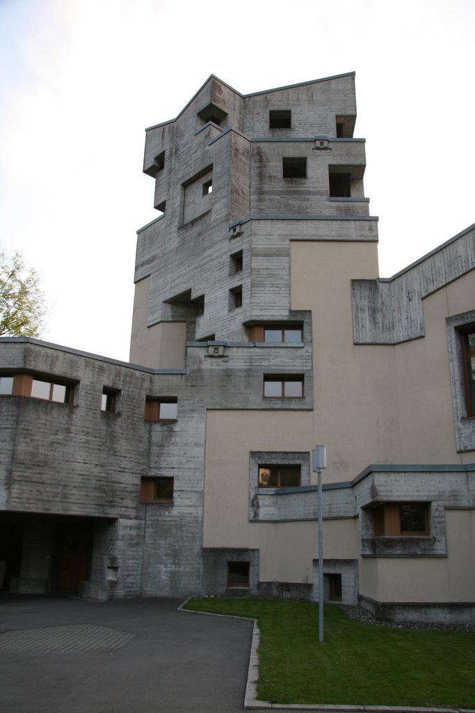 Kirche Lichtensteig beim Eingang by vodua