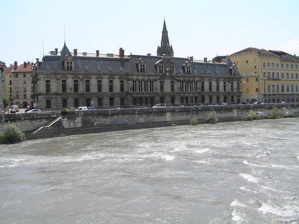 Grenoble by Lafraque