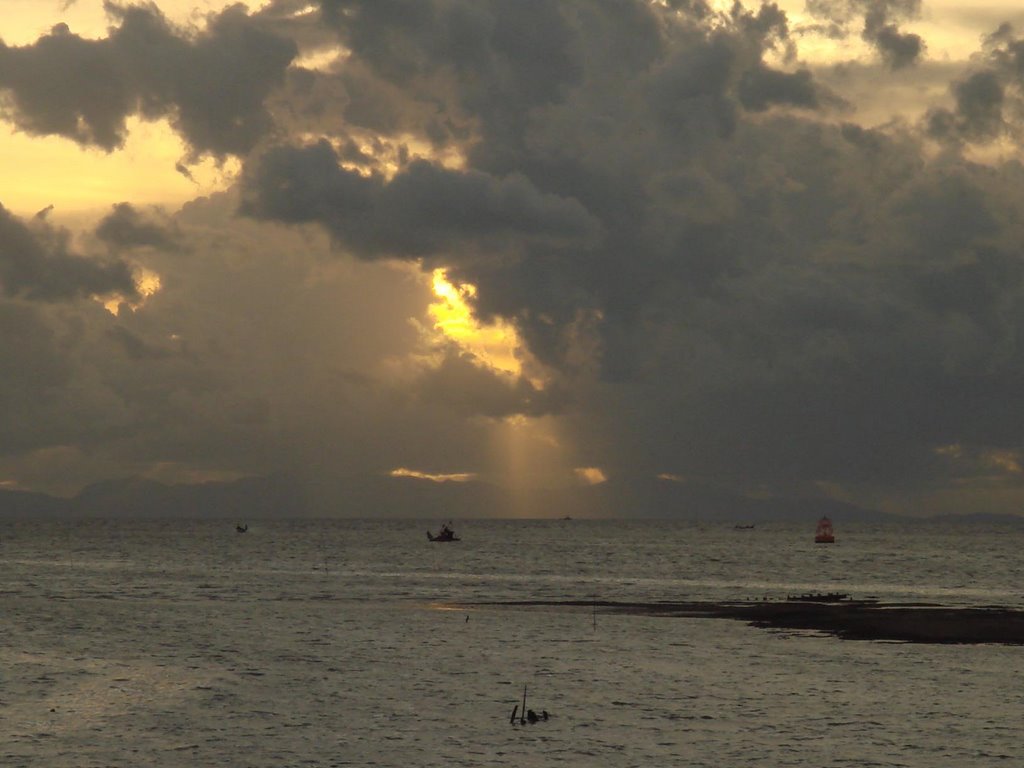 Heavenly sunset@Kuala Perlis 2 by Ahmad Syaharuddin