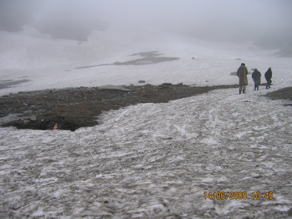 Rhotang Pass by Mushir Killedar