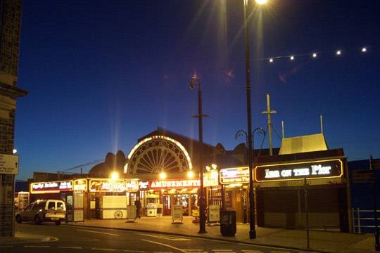 Aberystwyth Pier by vastime