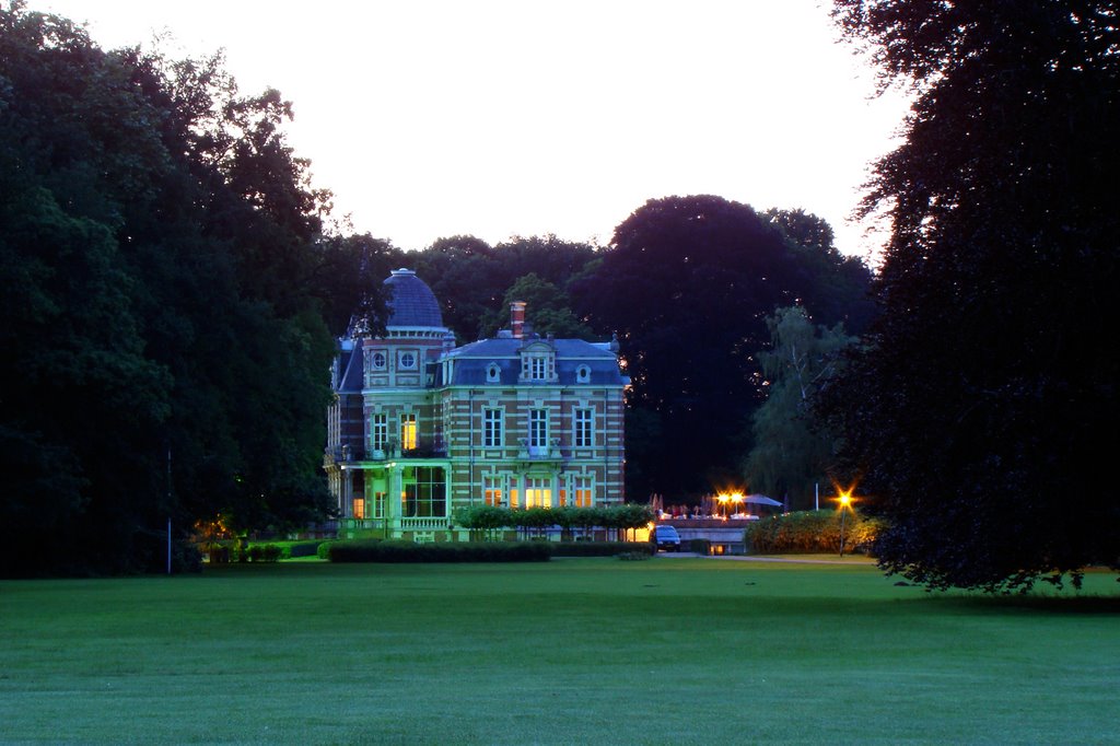 Het Kasteel by Randy Aerts