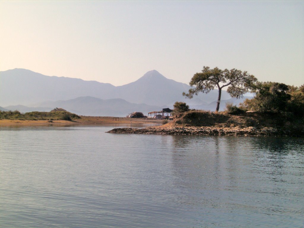 Yassika Isl. - Goçek area by Eric Nyssen