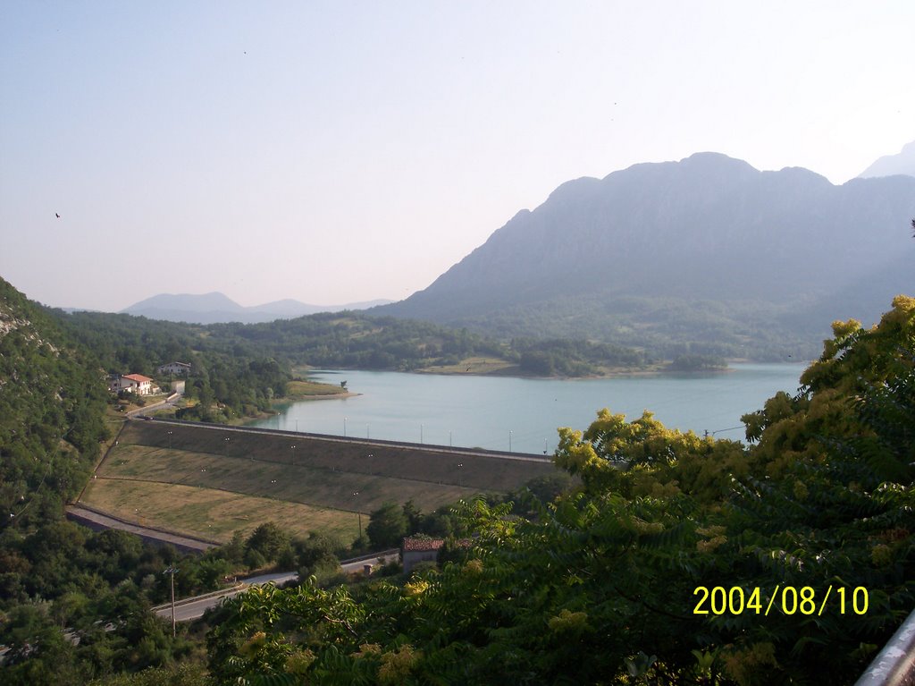 Molise castel san vincenzo il lago in fondo le mainardi by mario-quici di caste…