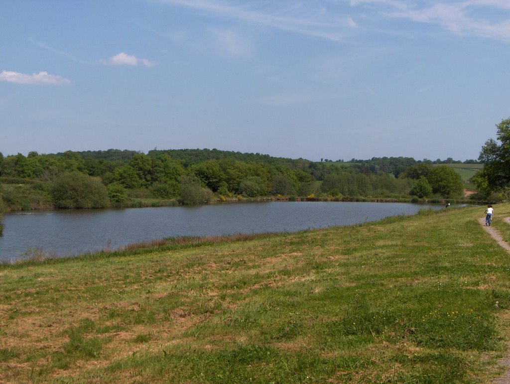 Vue sur le Sud Morvan, Bourgogne by Fred Mabire