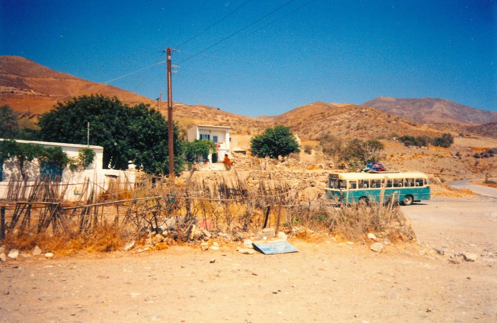 Kreta - Lentas 1991 - Busstop by SanjaZadeh