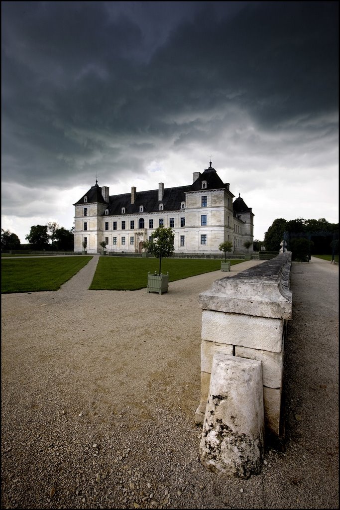 Le Château d'Ancy le Franc by Pascal REYDET