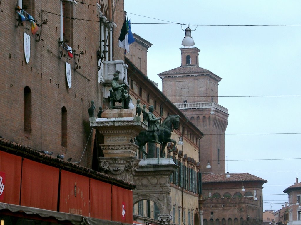 Ferrara - Palazzo del Comune . by Mauro Tiberi