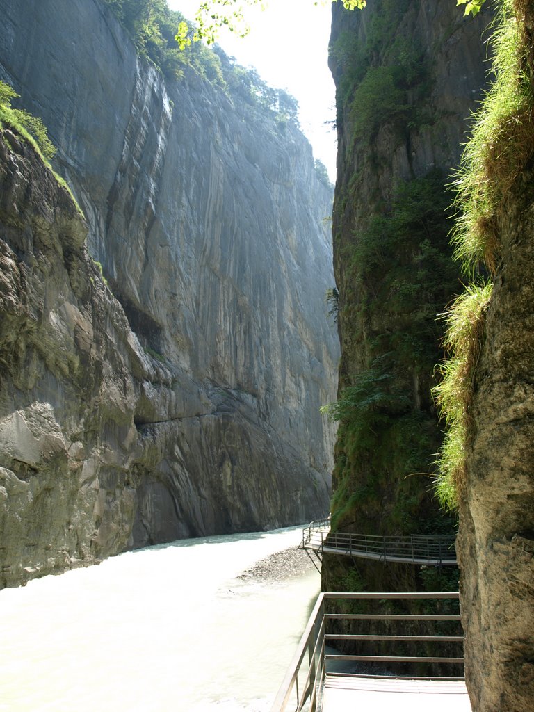 Aareschlucht (June 2008) by www.swiss-pics.ch by Nils Wanner