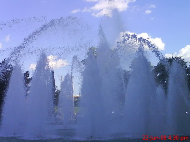 Fountain at The Horseshoe Casino by dunie55