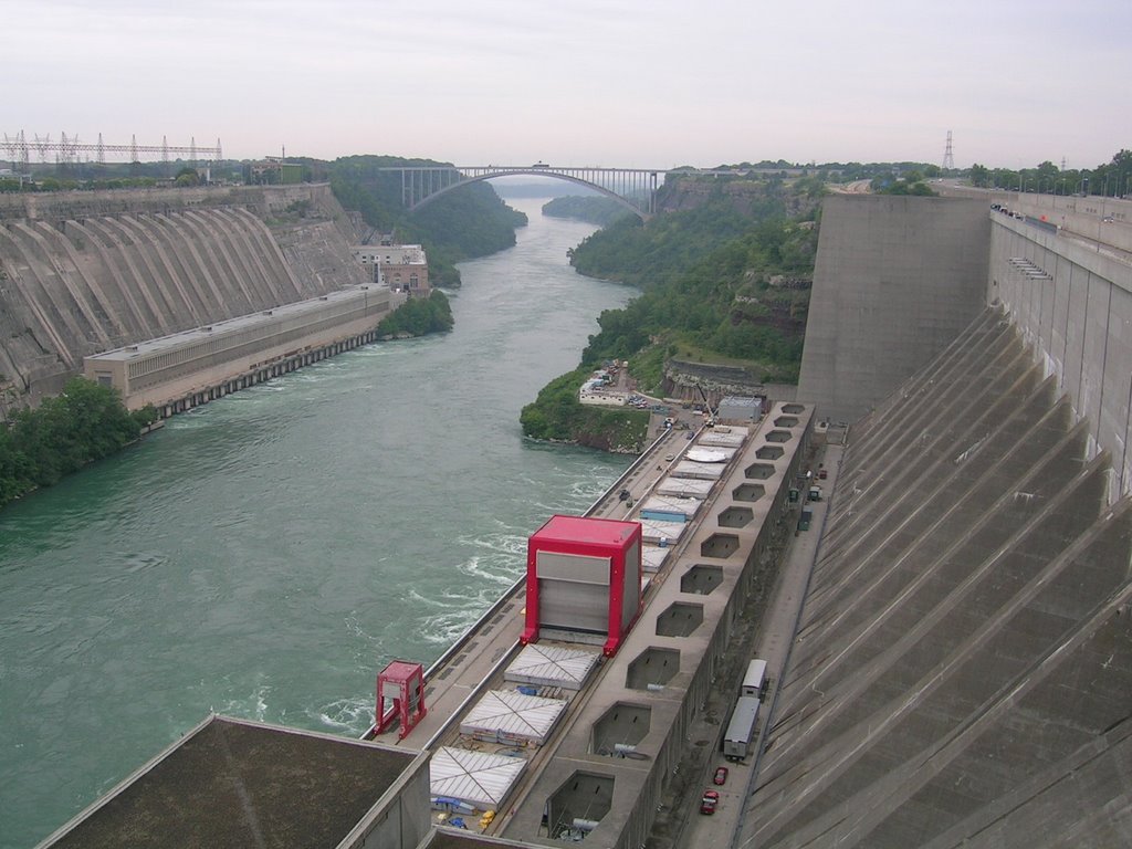 Hydroelectric power on the Niagara River by Brendan O'Donoghue