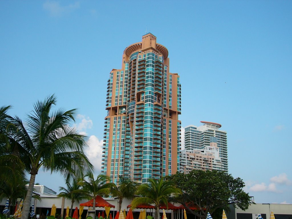 Miami Beach Condo by Joseph Latkowski